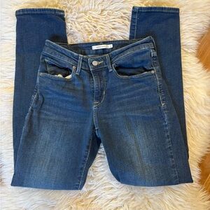 Levi’s dark wash Skinny Jeans